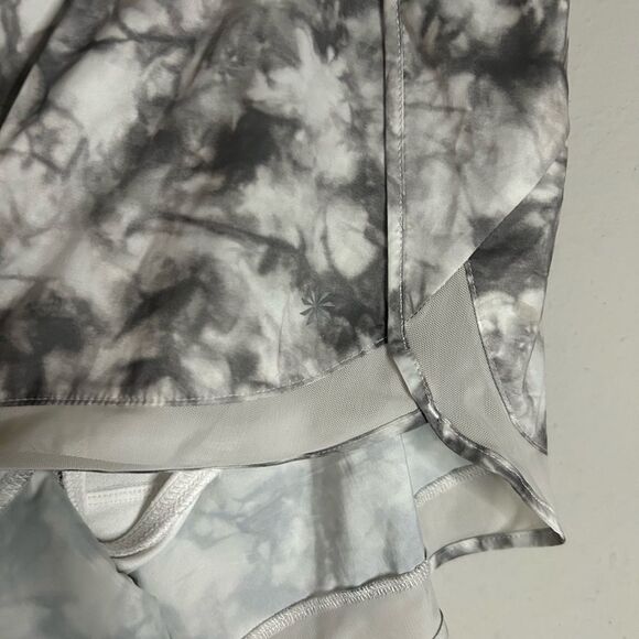 Athleta Printed Mesh Racer Run Short 4” in White Botanics - Picture 5 of 13